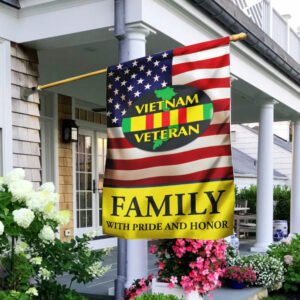 Family With Pride And Honor Vietnam Veterans Flag