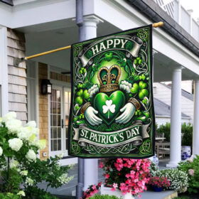 FLAGWIX  St. Patrick's Day Claddagh Symbol and Shamrocks Flag MLN2485F
