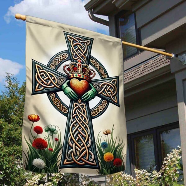 Irish Celtic Claddagh Cross Flag MLN2620F